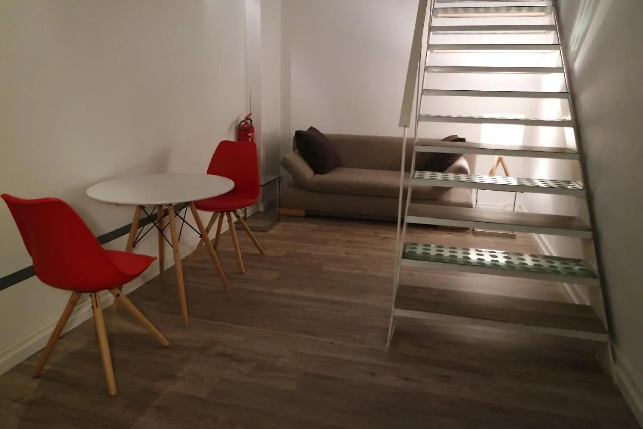 Atelier Cologne Lofts Apartment